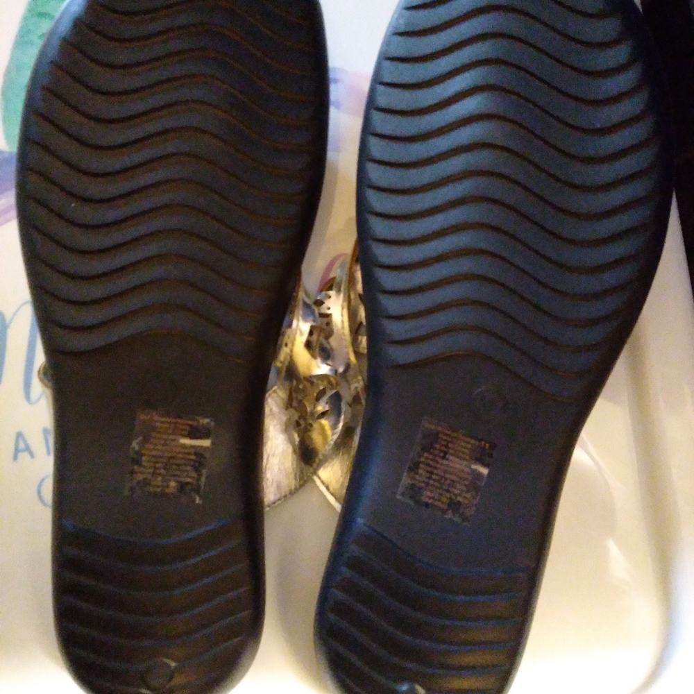 Sandals - Picture 2 of 2